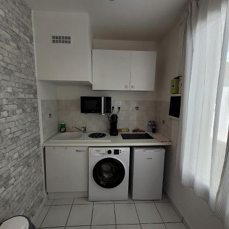 Appartement Spacieux 28M2 Avec Chambre Separee Issy-les-Moulineaux Exteriér fotografie