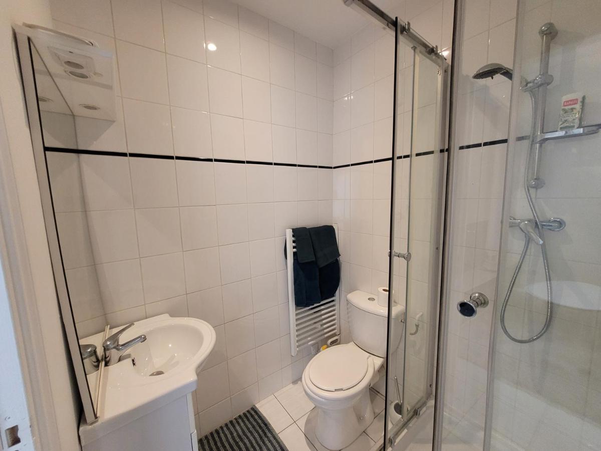Appartement Spacieux 28M2 Avec Chambre Separee Issy-les-Moulineaux Exteriér fotografie