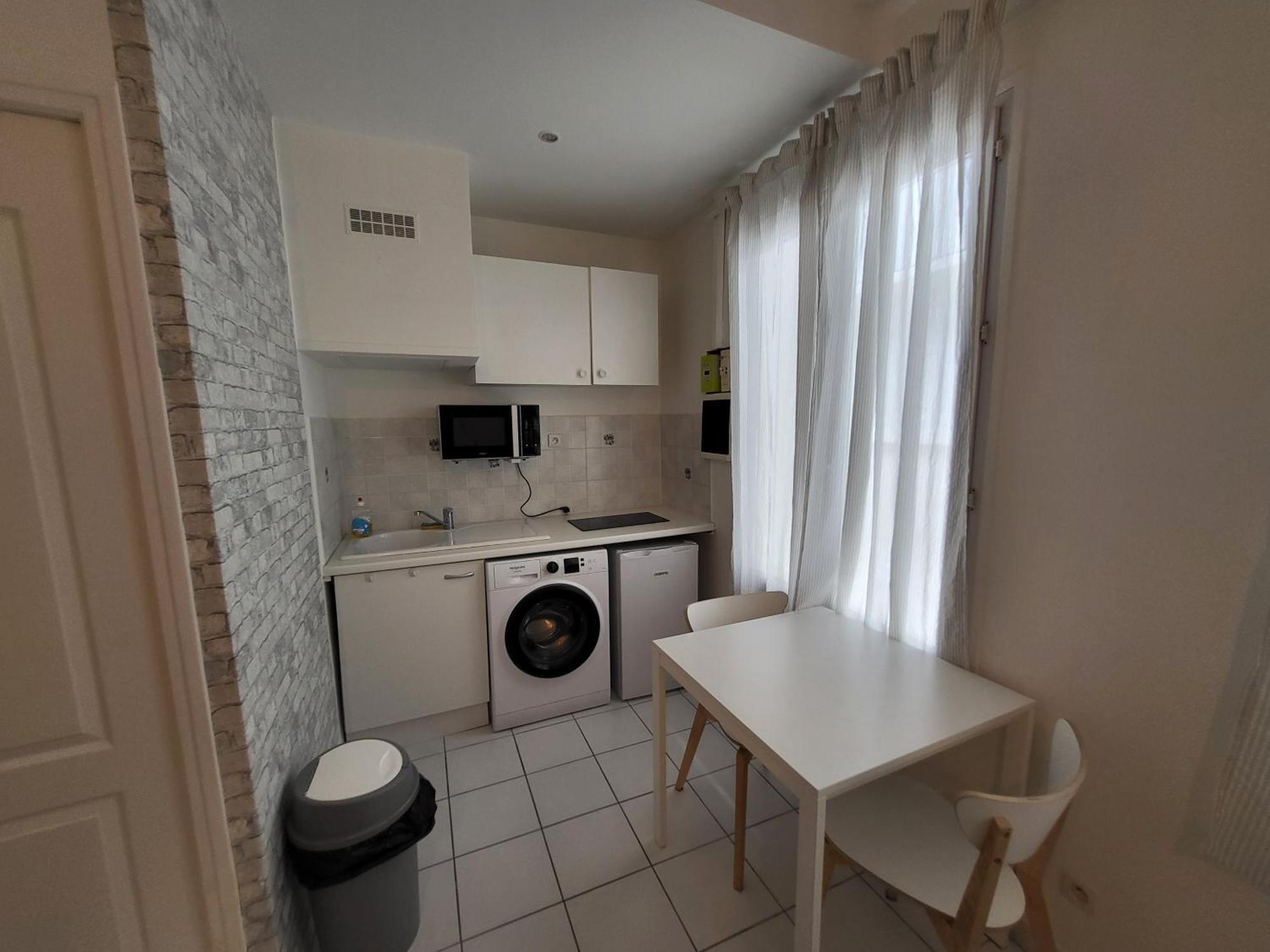 Appartement Spacieux 28M2 Avec Chambre Separee Issy-les-Moulineaux Exteriér fotografie