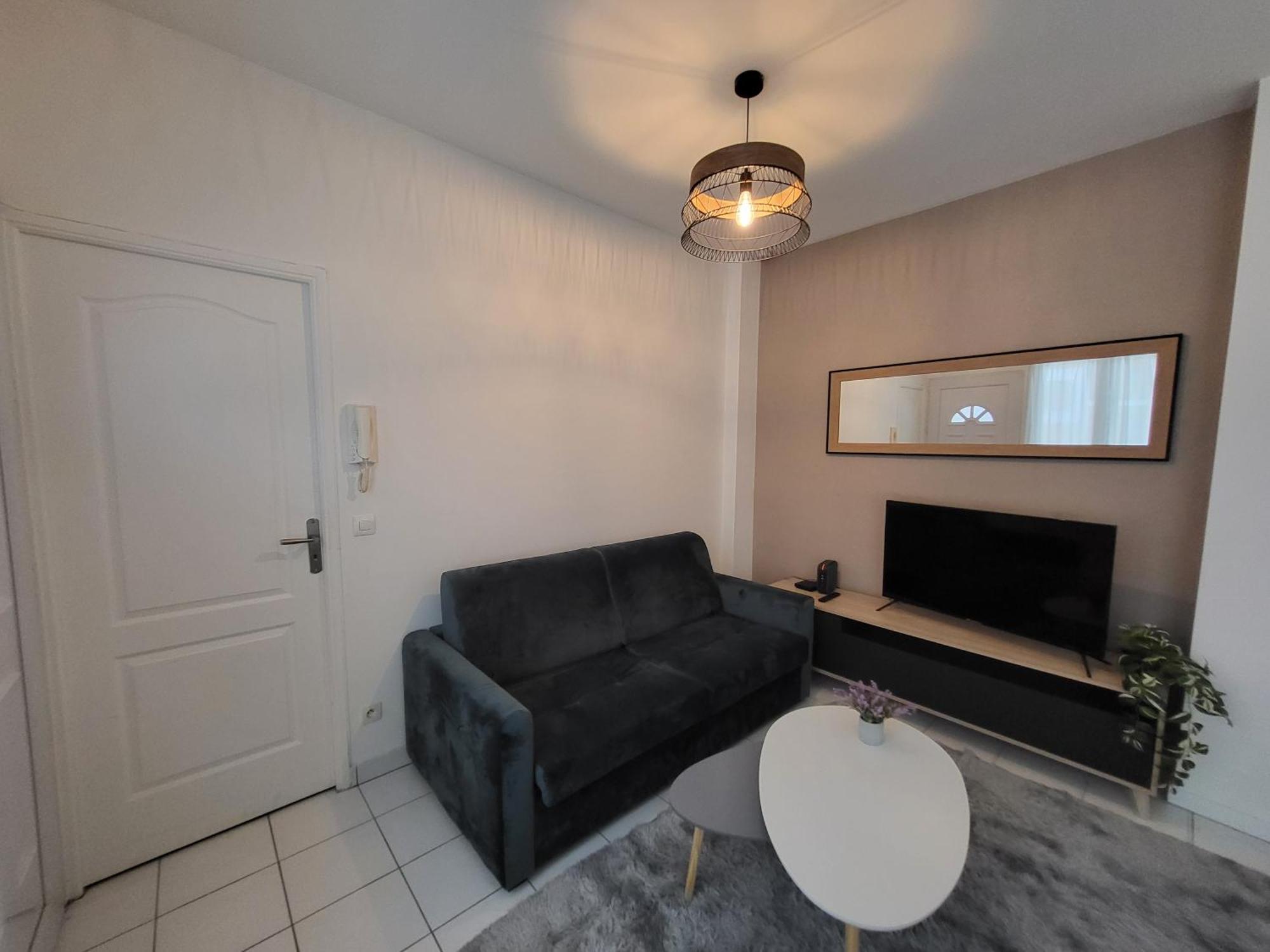 Appartement Spacieux 28M2 Avec Chambre Separee Issy-les-Moulineaux Exteriér fotografie